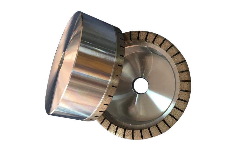 The problems and preventive measures of layer formation when fine-grained abrasive tools are pressed